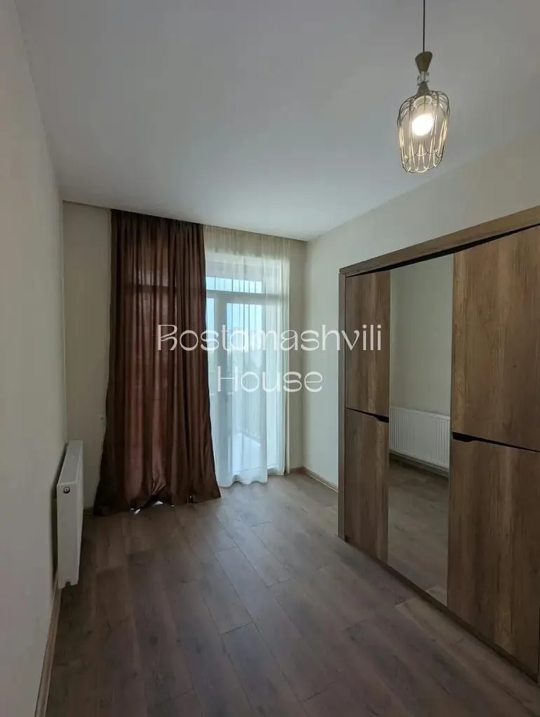 Квартира 55 м² с балконом в Глдани 6