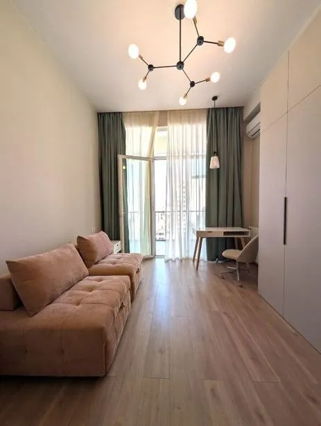 Квартира 70 м² с кабинетом в Сабуртало 8