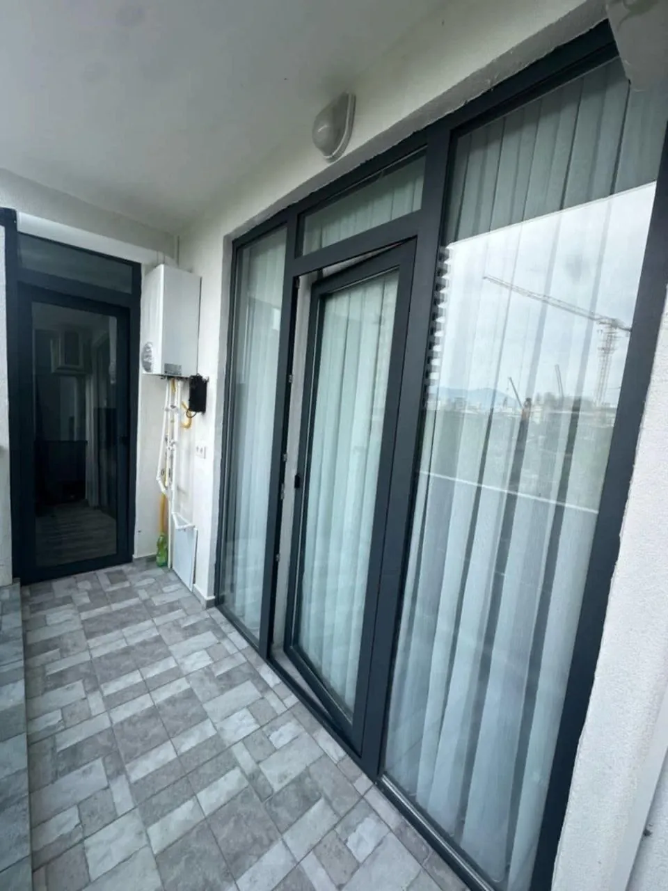 Квартира 65 м² с 2 спальнями на Лорткипанидзе 9