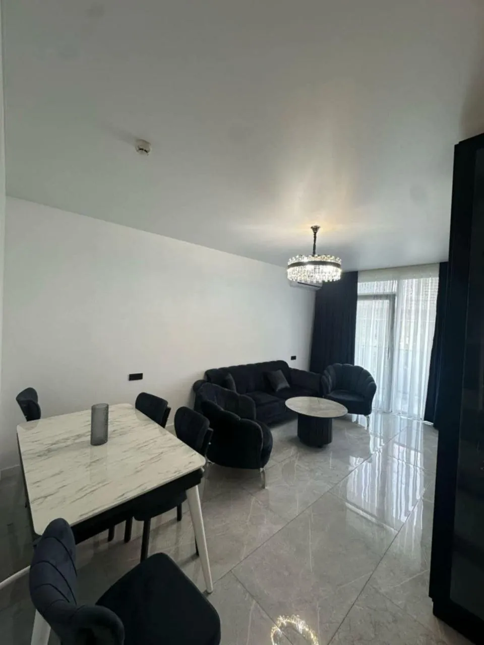 Квартира 65 м² с 2 спальнями на Лорткипанидзе 3