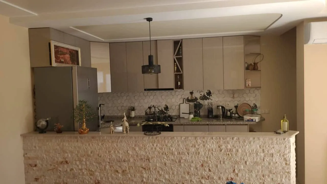 Квартира 80 м² с 2 спальнями на Агмашенебели 3