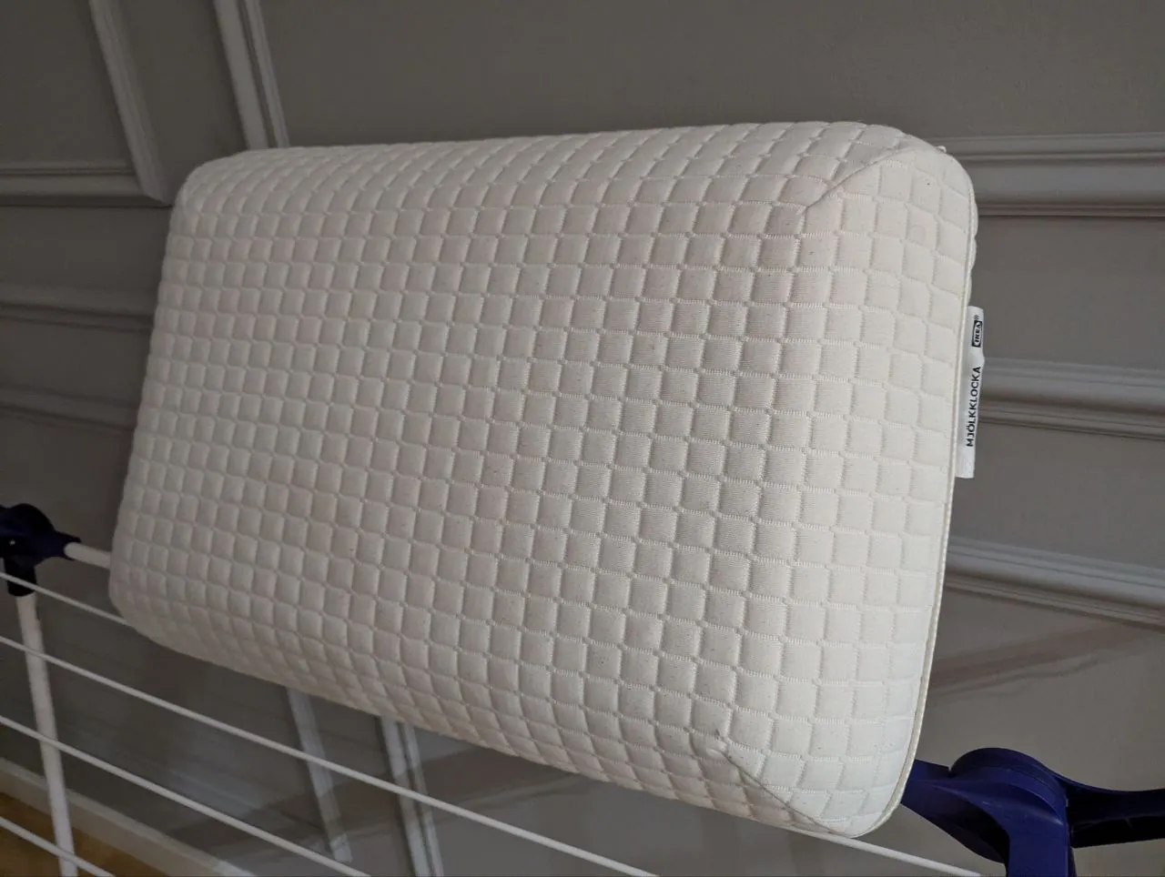 Ортопедическая подушка IKEA MJÖLKKLOCKA 3
