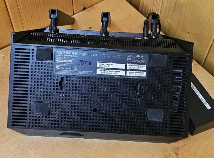 Wi-Fi роутер Netgear AC1900 3