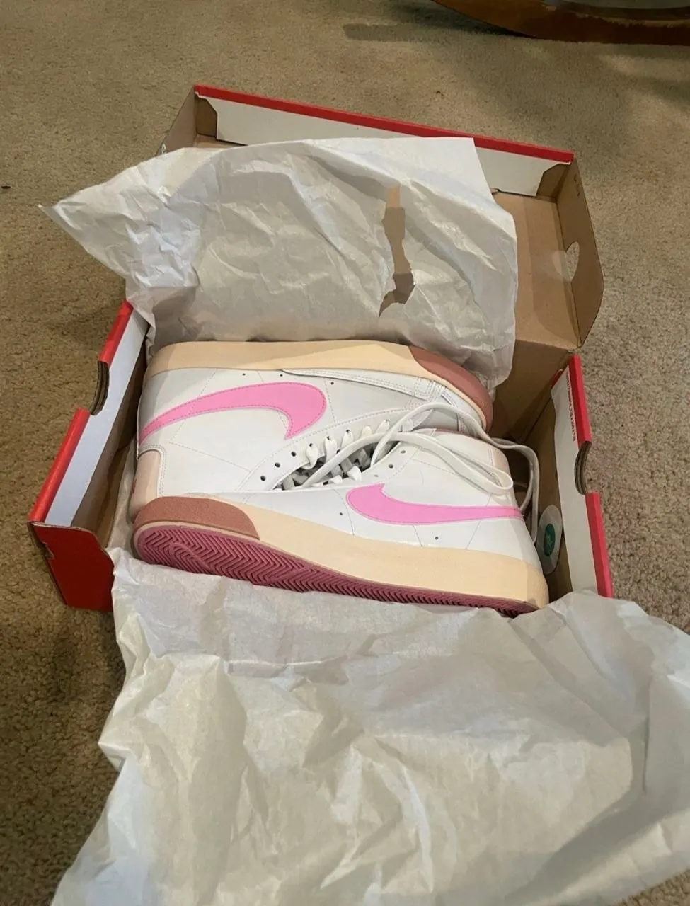Женские кроссовки Nike Blazer и Jenn Ardor 9