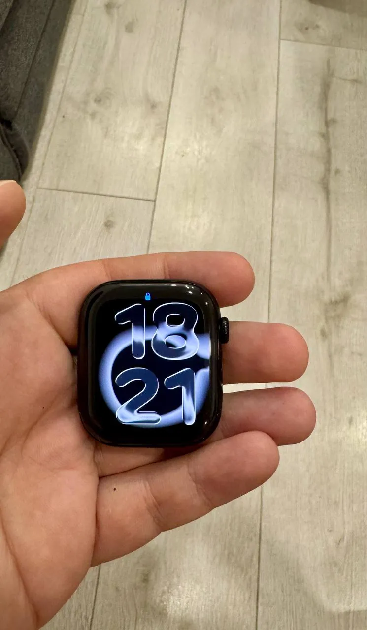 Apple Watch Series 11 46mm Jet Black 1