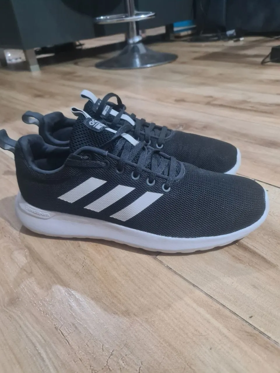Кроссовки Adidas 42 размера, почти новые 1