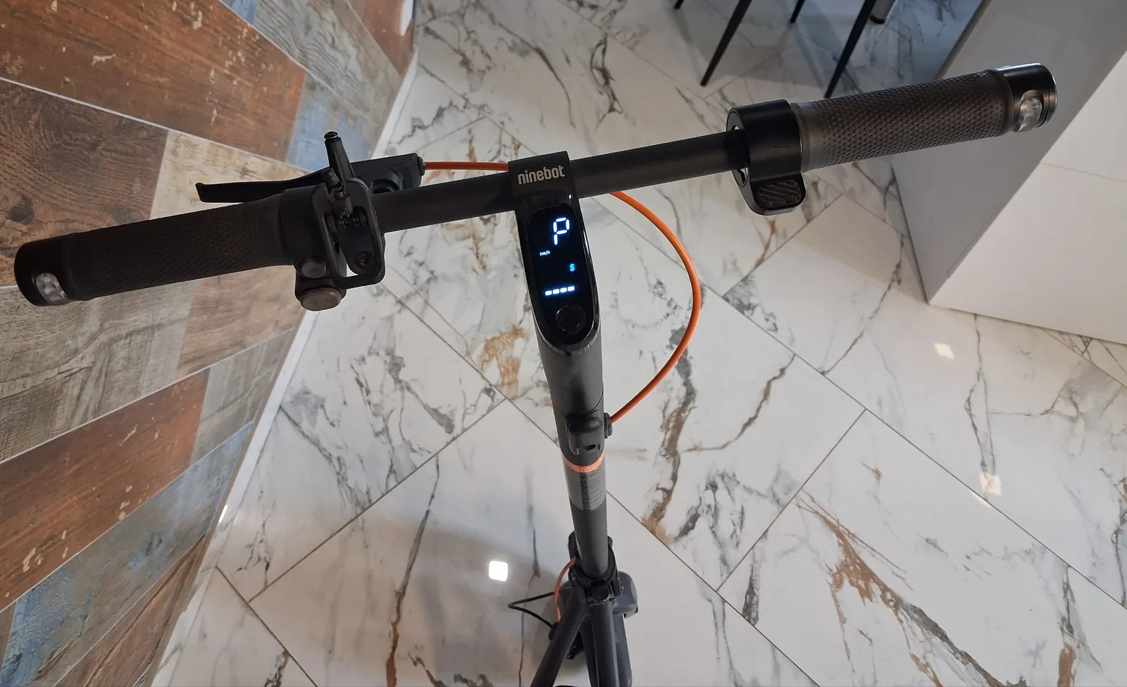 Электросамокат Ninebot F2 Pro, хорошее состояние 3