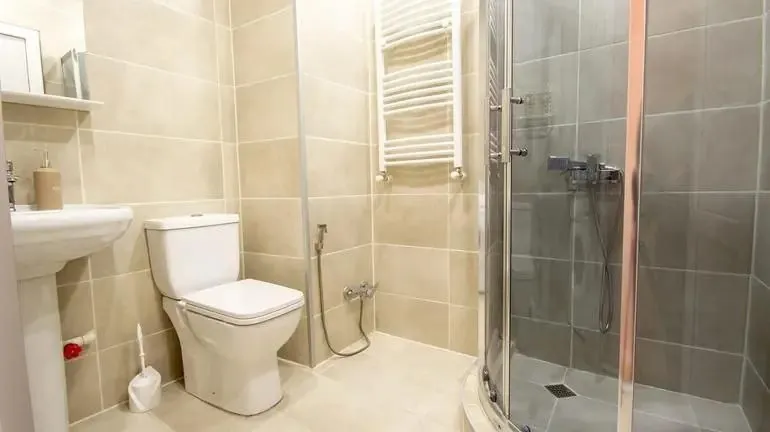 Квартира 85 м² с балконом в Чугурети 8