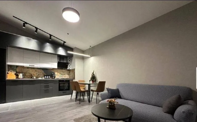 Квартира 70 м² с 2 спальнями в Самгори 1