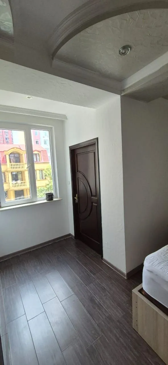 Квартира 65 м² с 2 спальнями у Парка 6 Мая 4