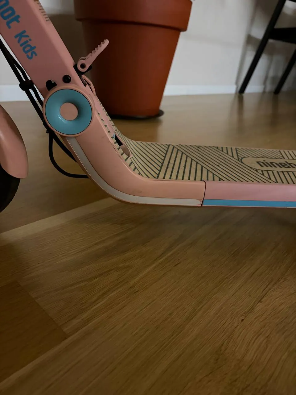 Детский электросамокат Ninebot ZING E8 2