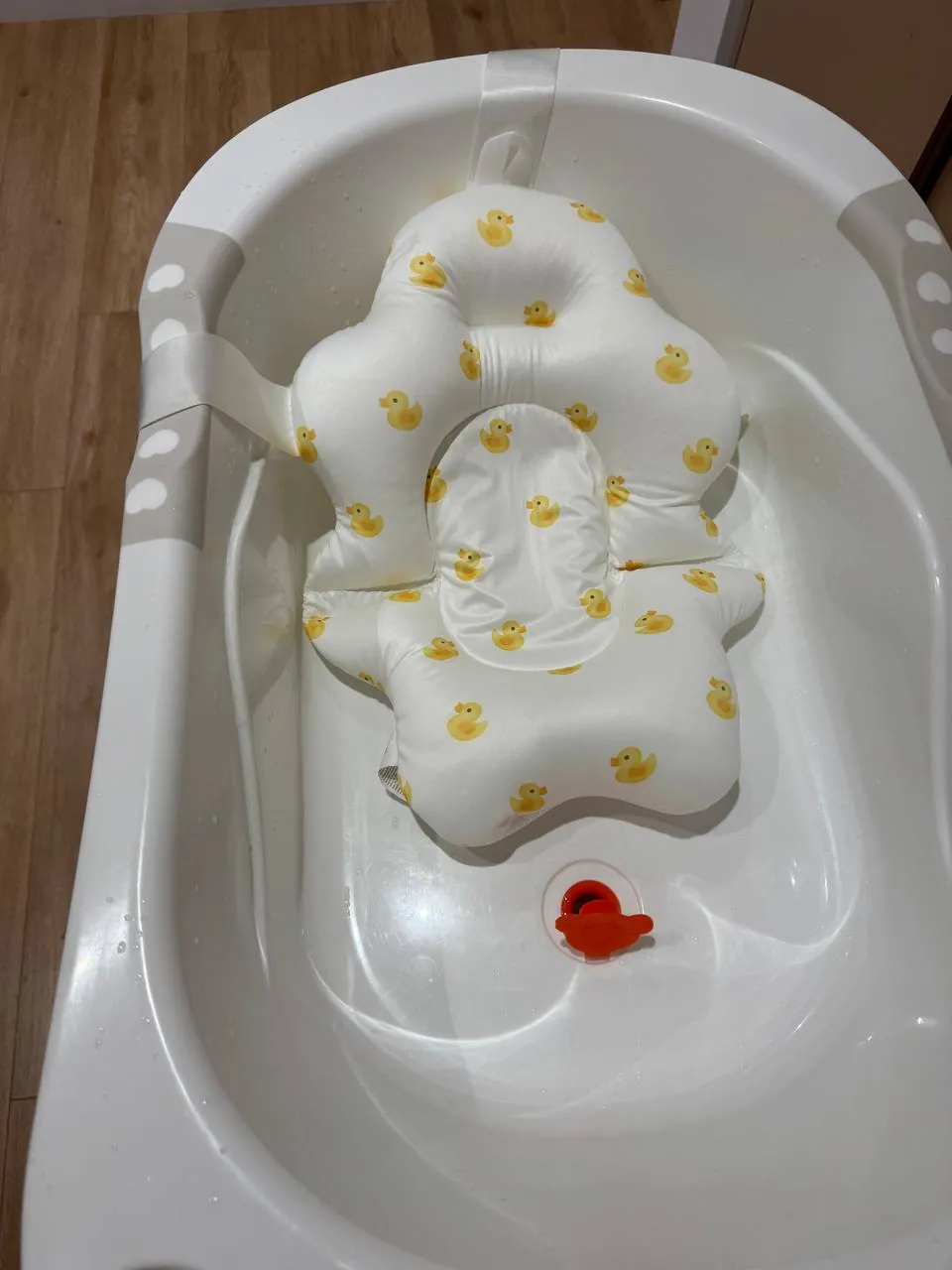 Детская ванночка Happy Baby с горкой для купания 3
