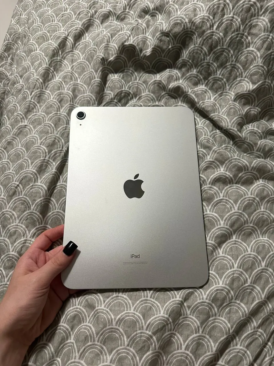 IPad 10 поколения и робот-пылесос Xiaomi 2