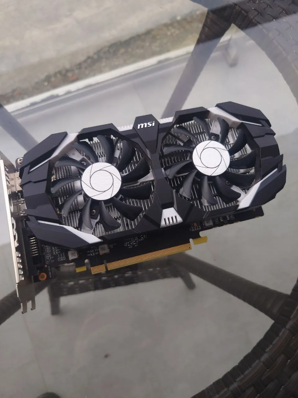 Видеокарта MSI GTX 1050 Ti 4GB 2