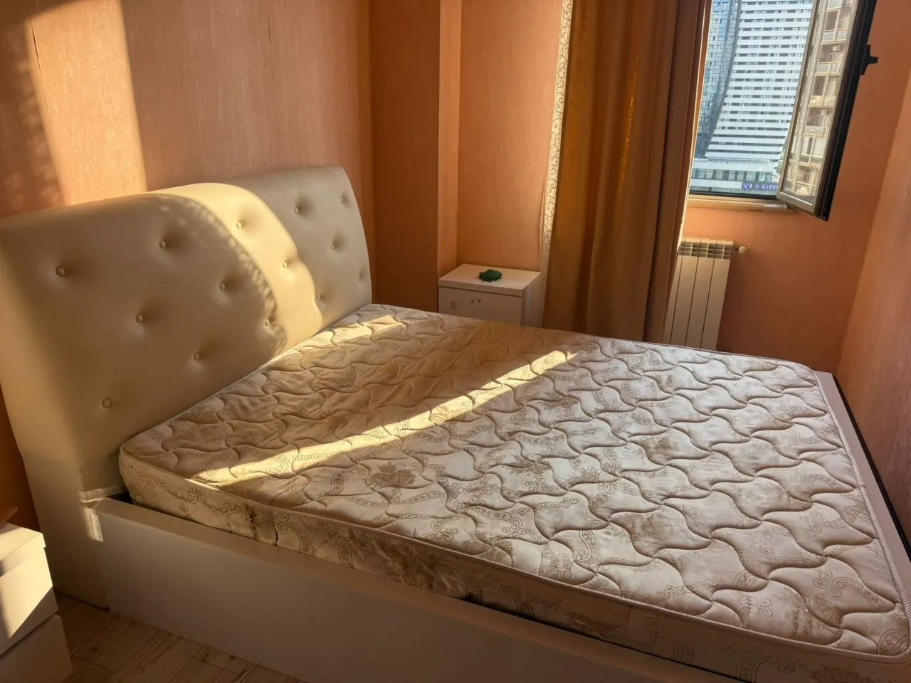 Кровать 160х200 см с матрасом 1