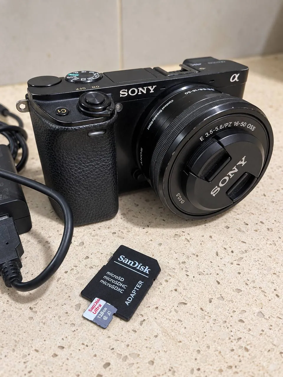 Фотоаппарат Sony A6300 с объективом 16-50mm 2