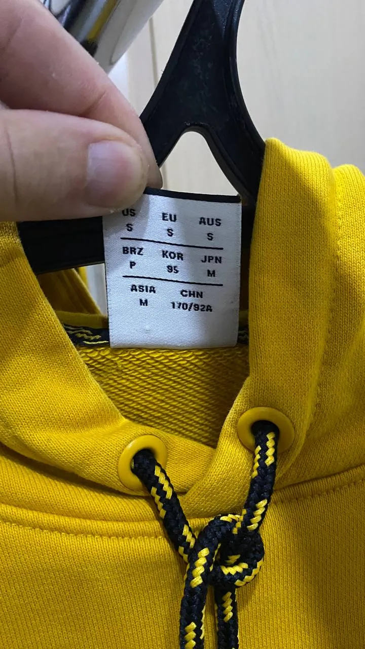 Толстовка New Balance с капюшоном 3