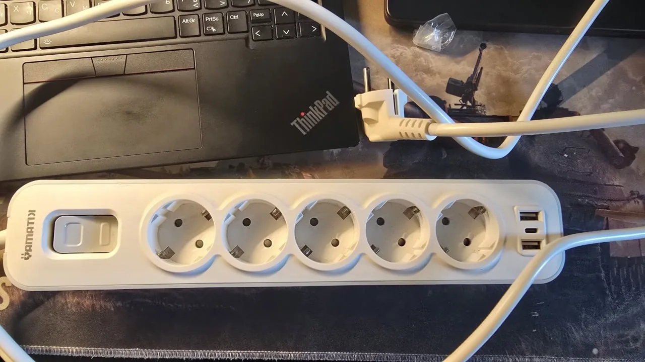Удлинитель Vamatix с USB-портами и розетками 1