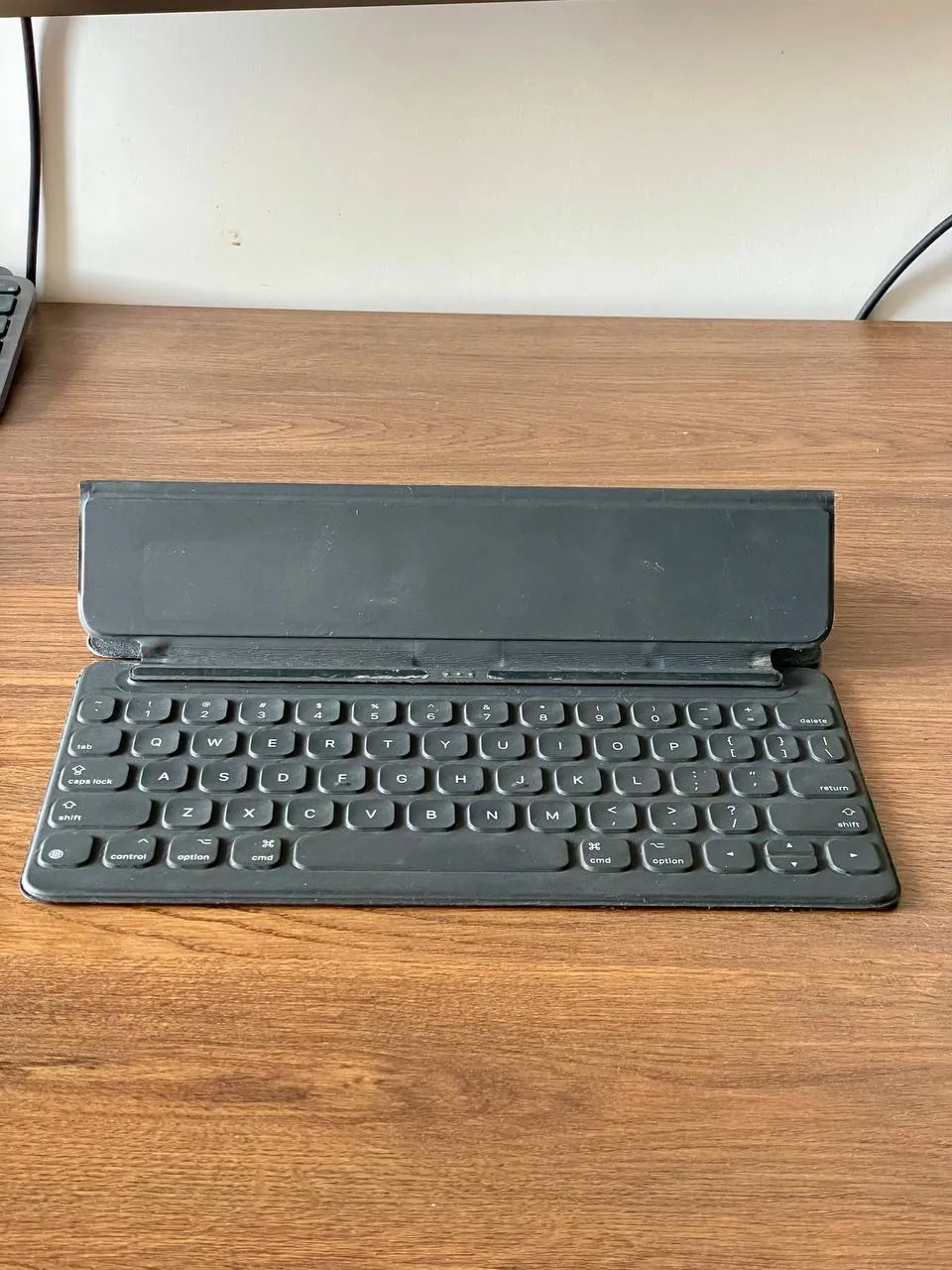 Клавиатура-чехол Apple Smart Keyboard 1