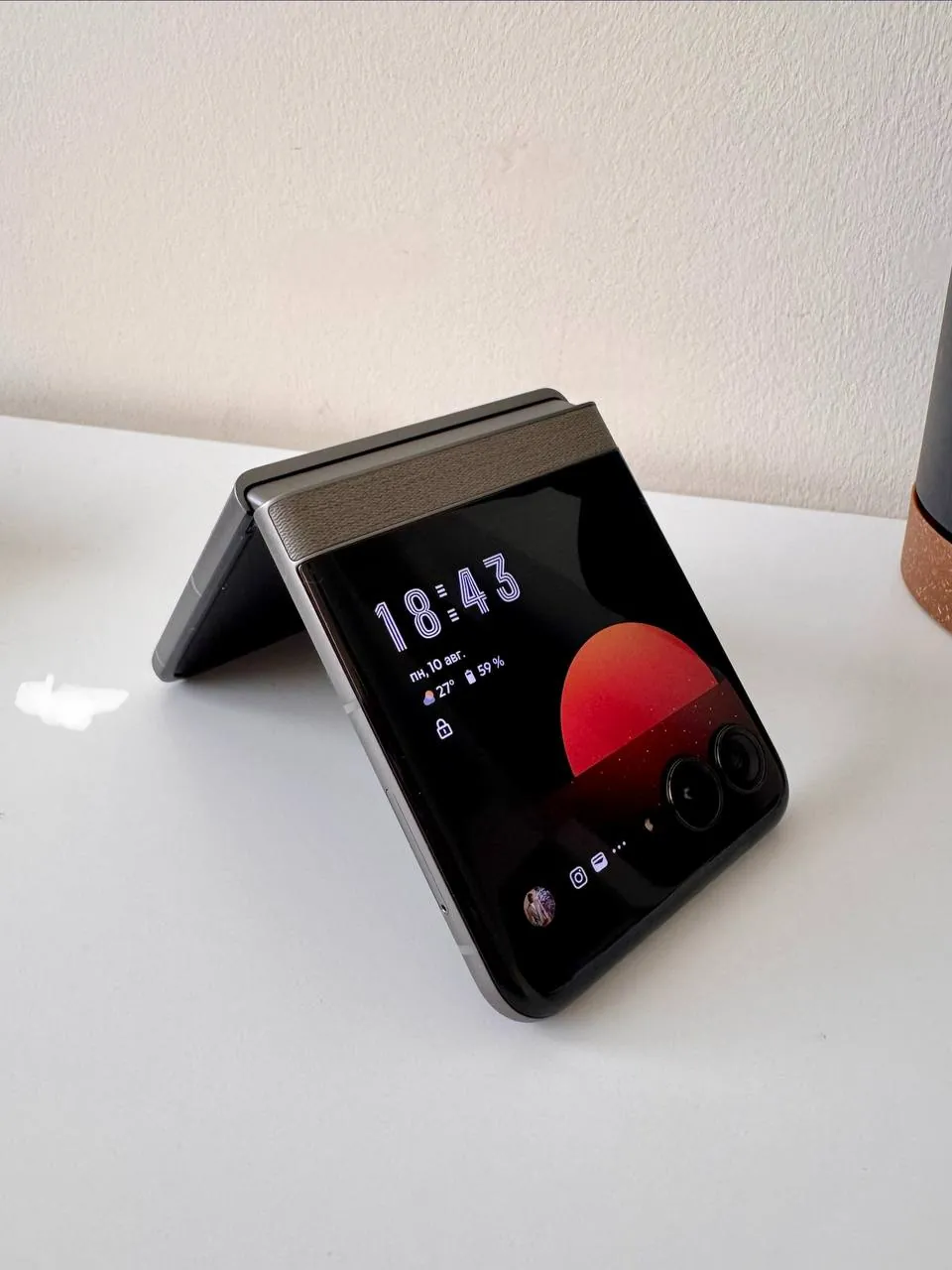 Смартфон Motorola RAZR 70 5G 8/256GB 3