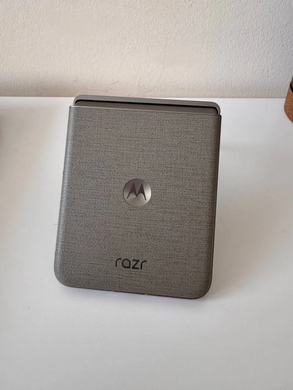 Смартфон Motorola RAZR 70 5G 8/256GB 4