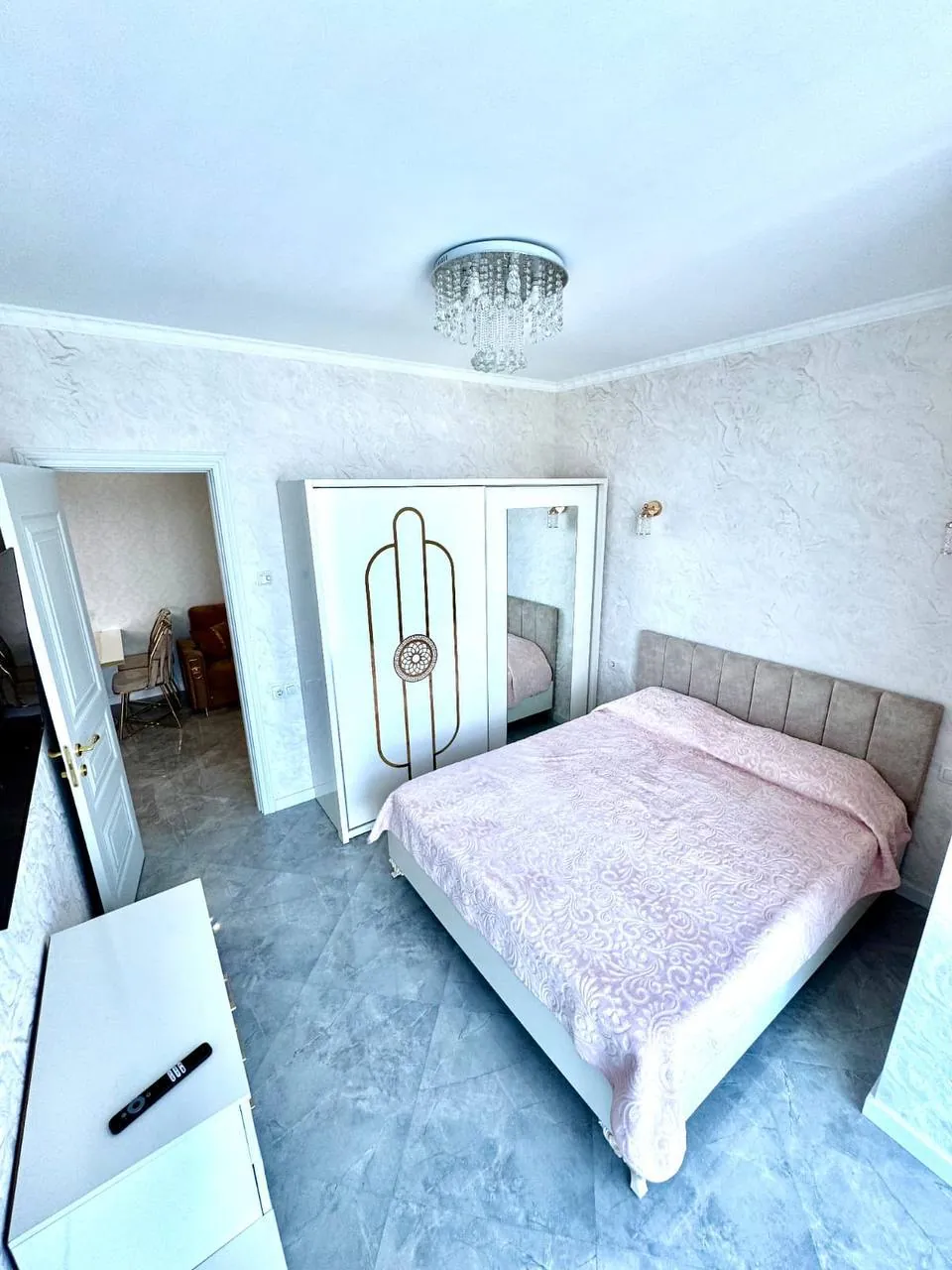 Квартира 60 м² с 2 спальнями у Аллеи Героев 7