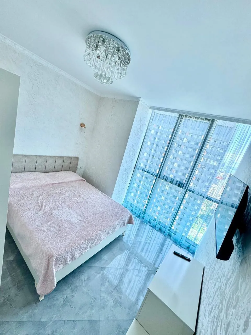 Квартира 60 м² с 2 спальнями у Аллеи Героев 5