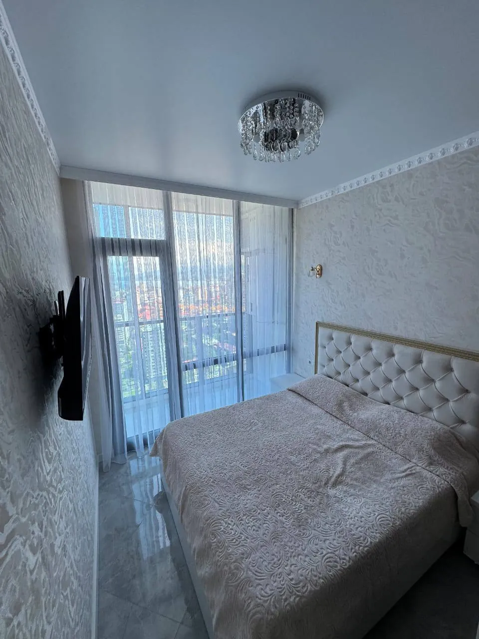 Квартира 60 м² с 2 спальнями у Аллеи Героев 6