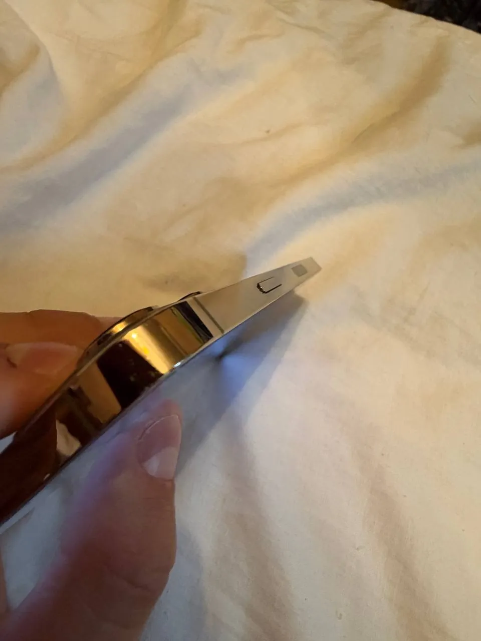 IPhone 13 Pro 128 ГБ золотой 6