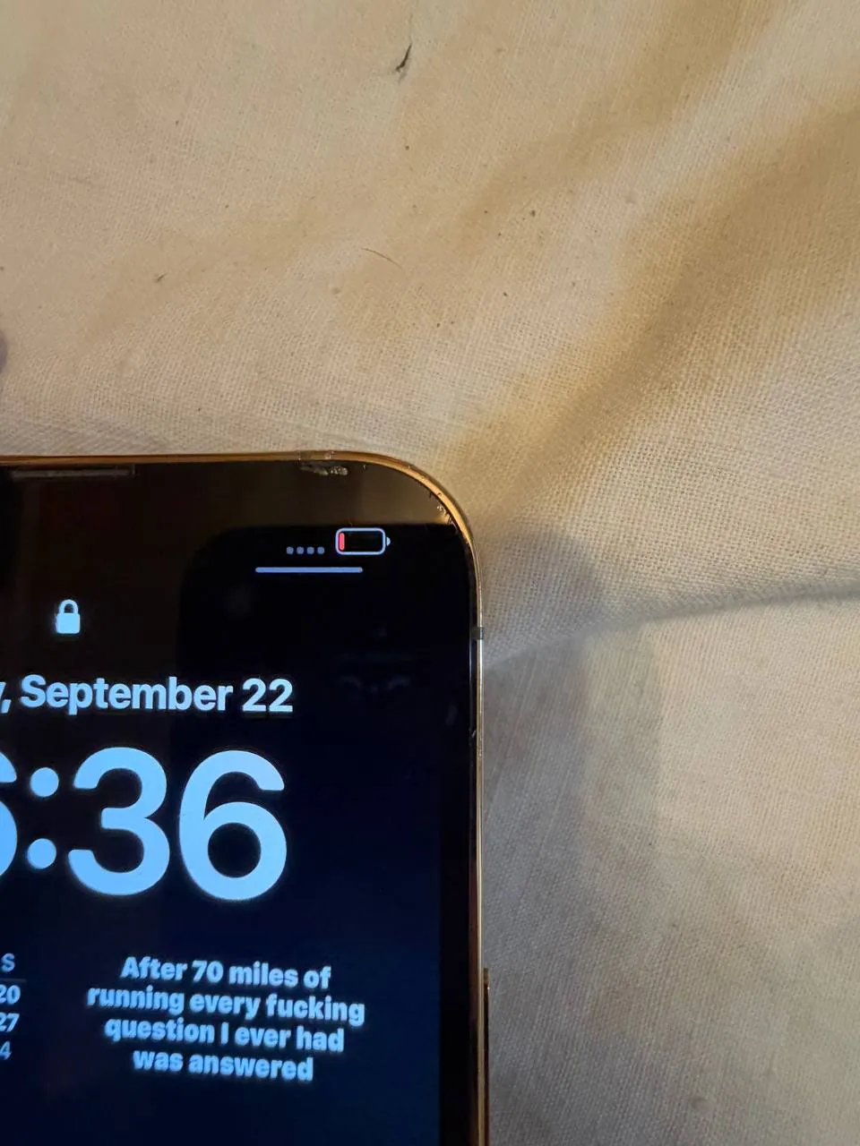 IPhone 13 Pro 128 ГБ золотой 2