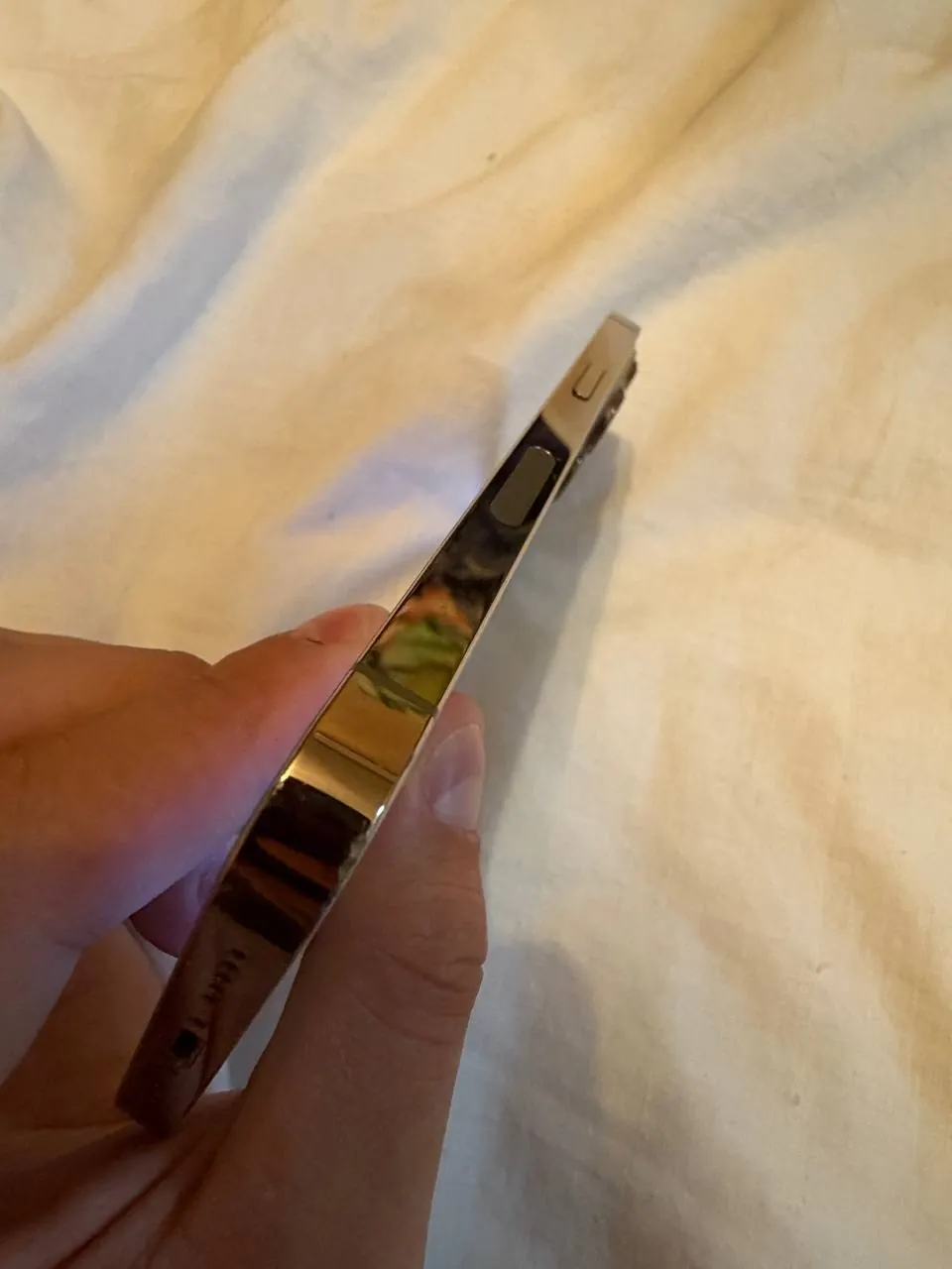 IPhone 13 Pro 128 ГБ золотой 8