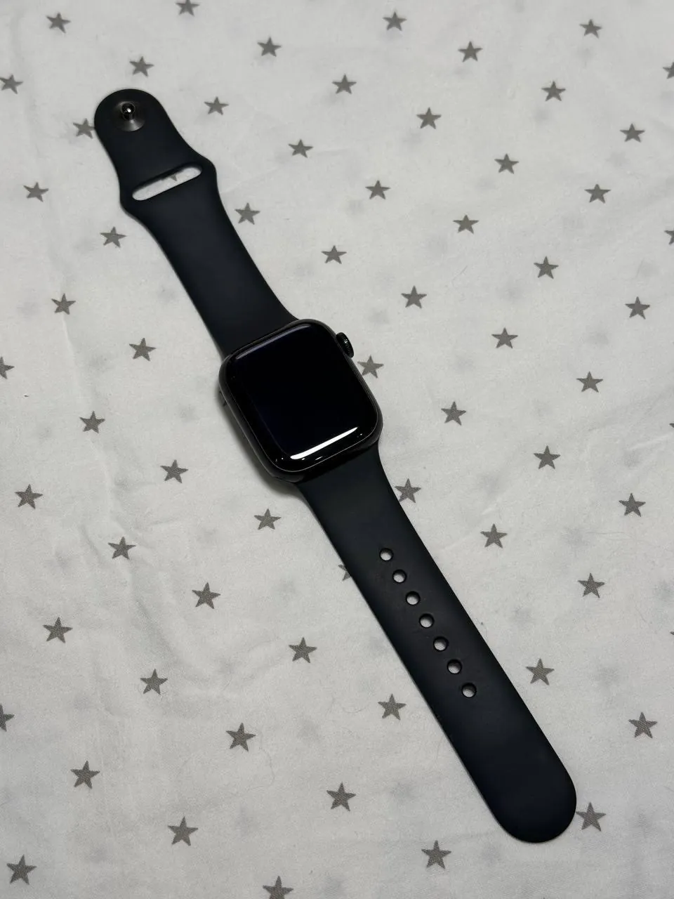 Apple Watch Series 8 и наушники Marshall Major IV 4