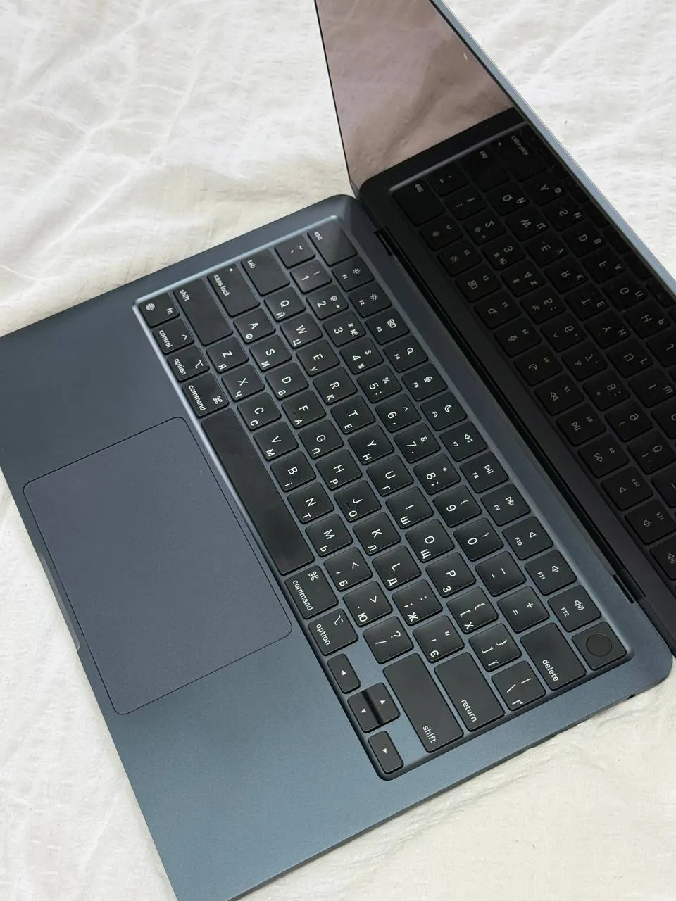 MacBook Air 13 M2 2022 года 4