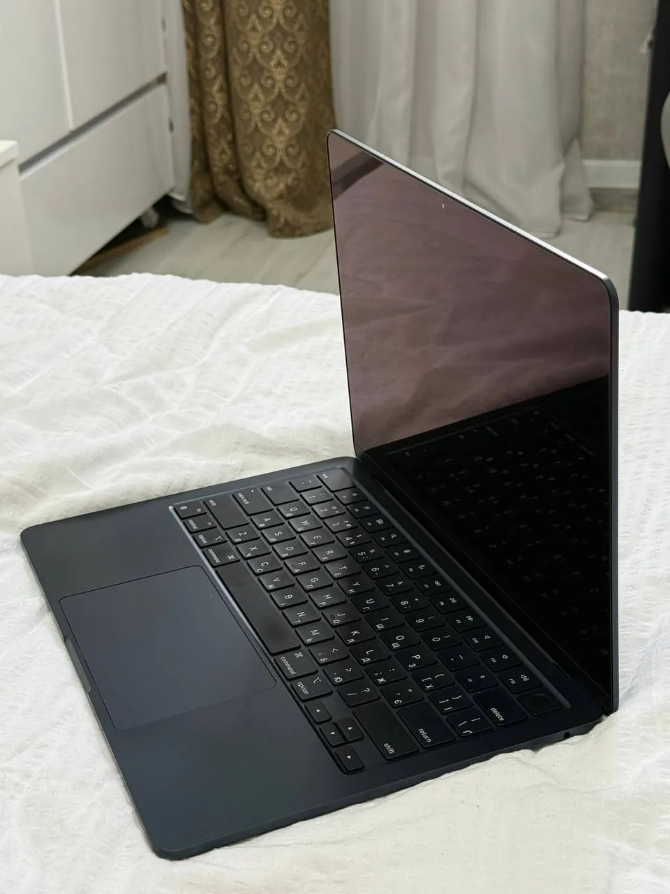 MacBook Air 13 M2 2022 года 3