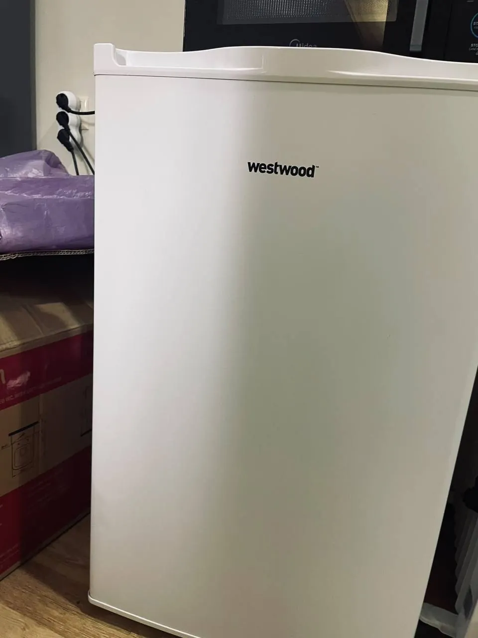 Компактный холодильник Westwood 1