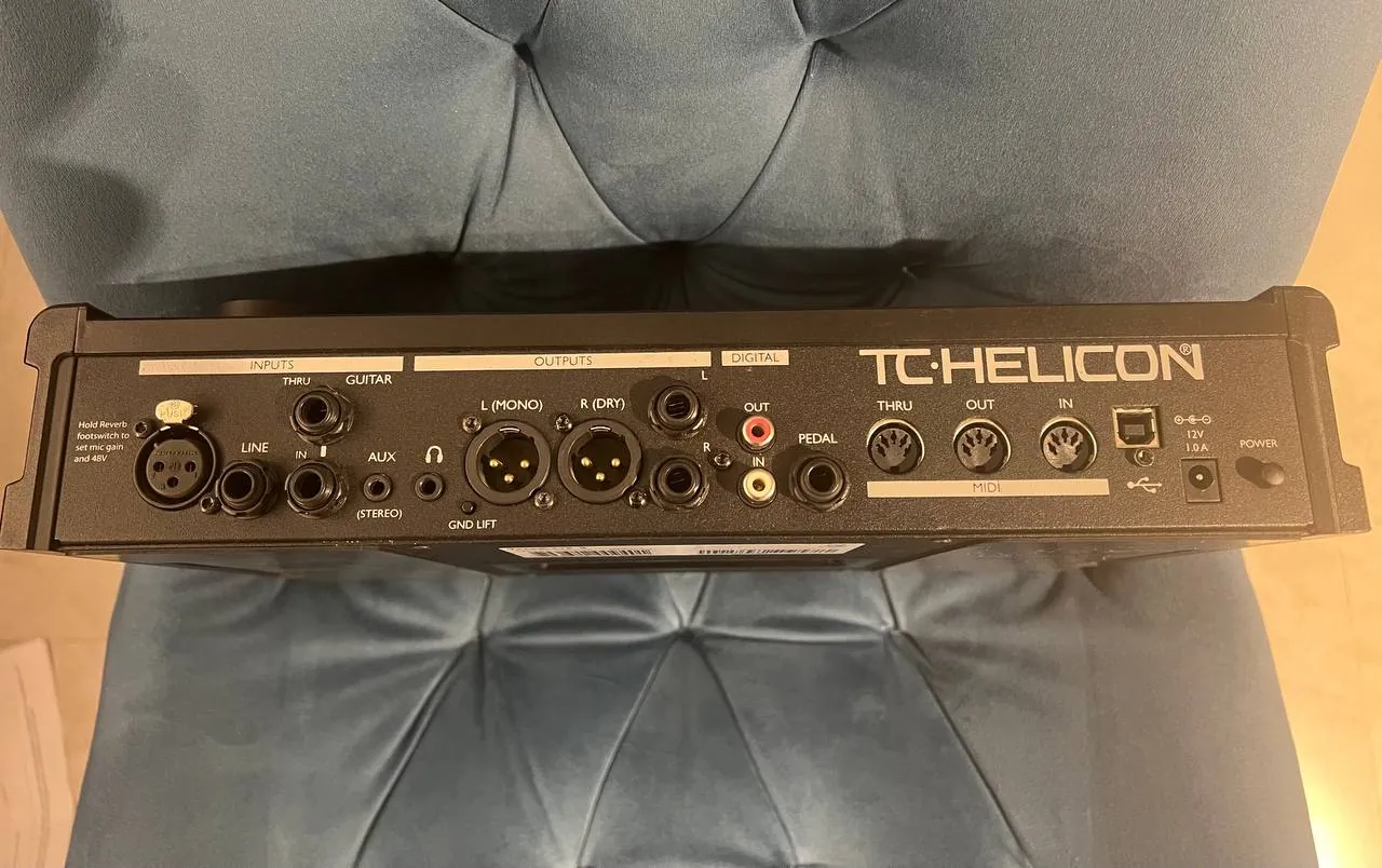 Вокальный процессор TC-Helicon VoiceLive 2 3