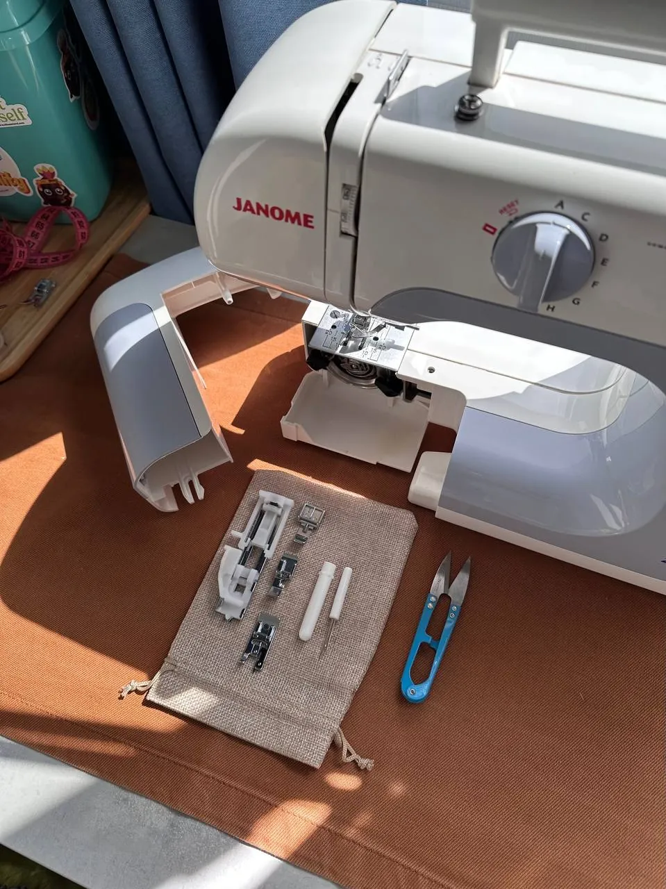 Швейные машины Janome, две модели на выбор 2