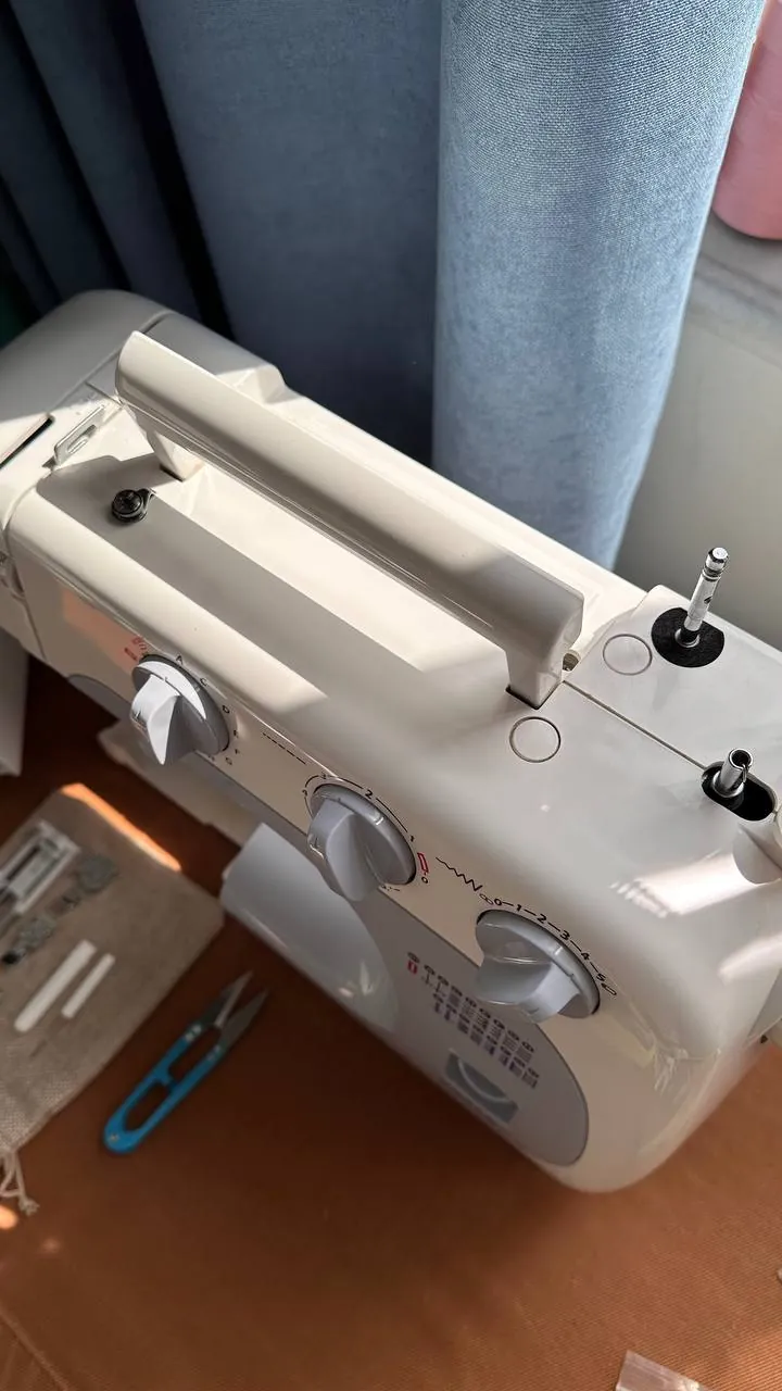 Швейные машины Janome, две модели на выбор 3