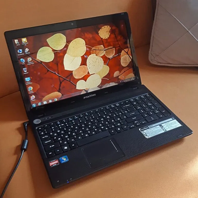 Ноутбук Acer eMachines E642G 1