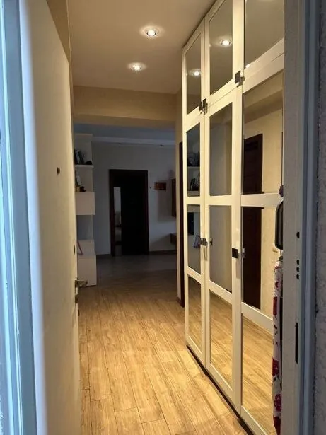 Квартира 90 м² с 2 санузлами в Сабуртало 6