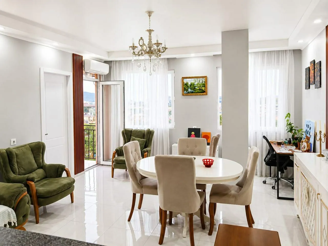 Меблированная квартира 102 м² в Батуми 1