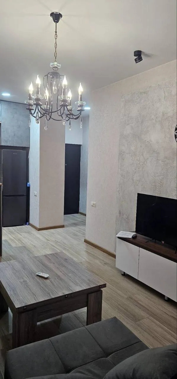 Квартира 55 м² с 2 комнатами в Глдани 4