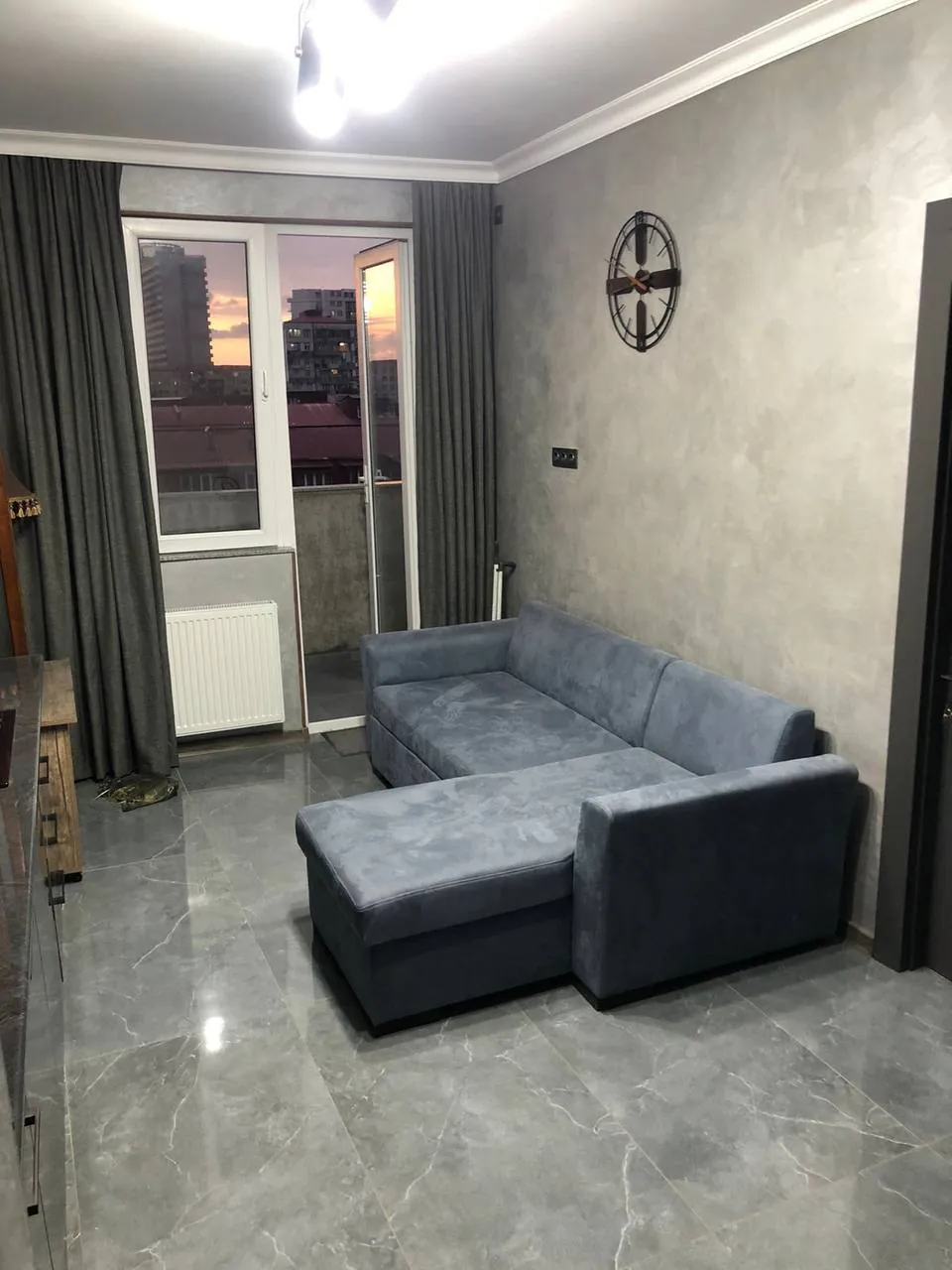 Квартира 43 м² с отдельной спальней в Батуми 3