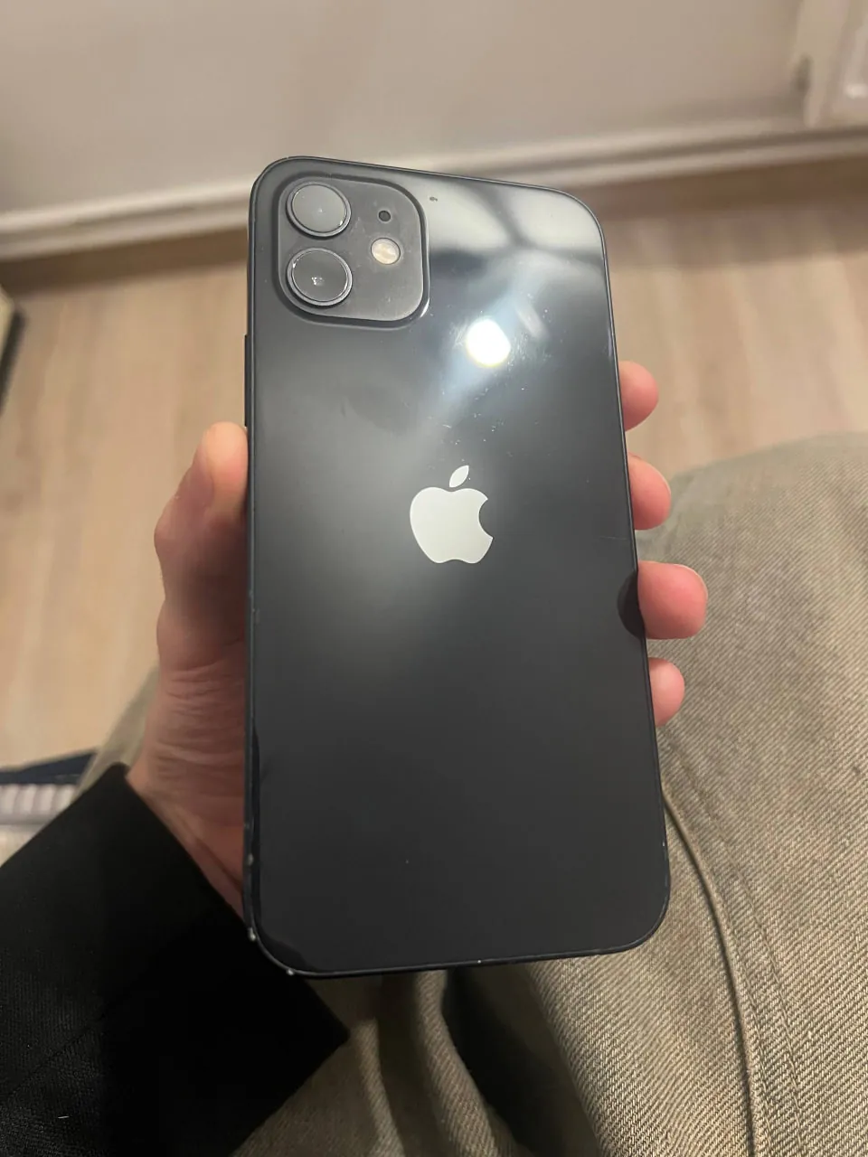 IPhone 12 128GB с дефектом экрана 2