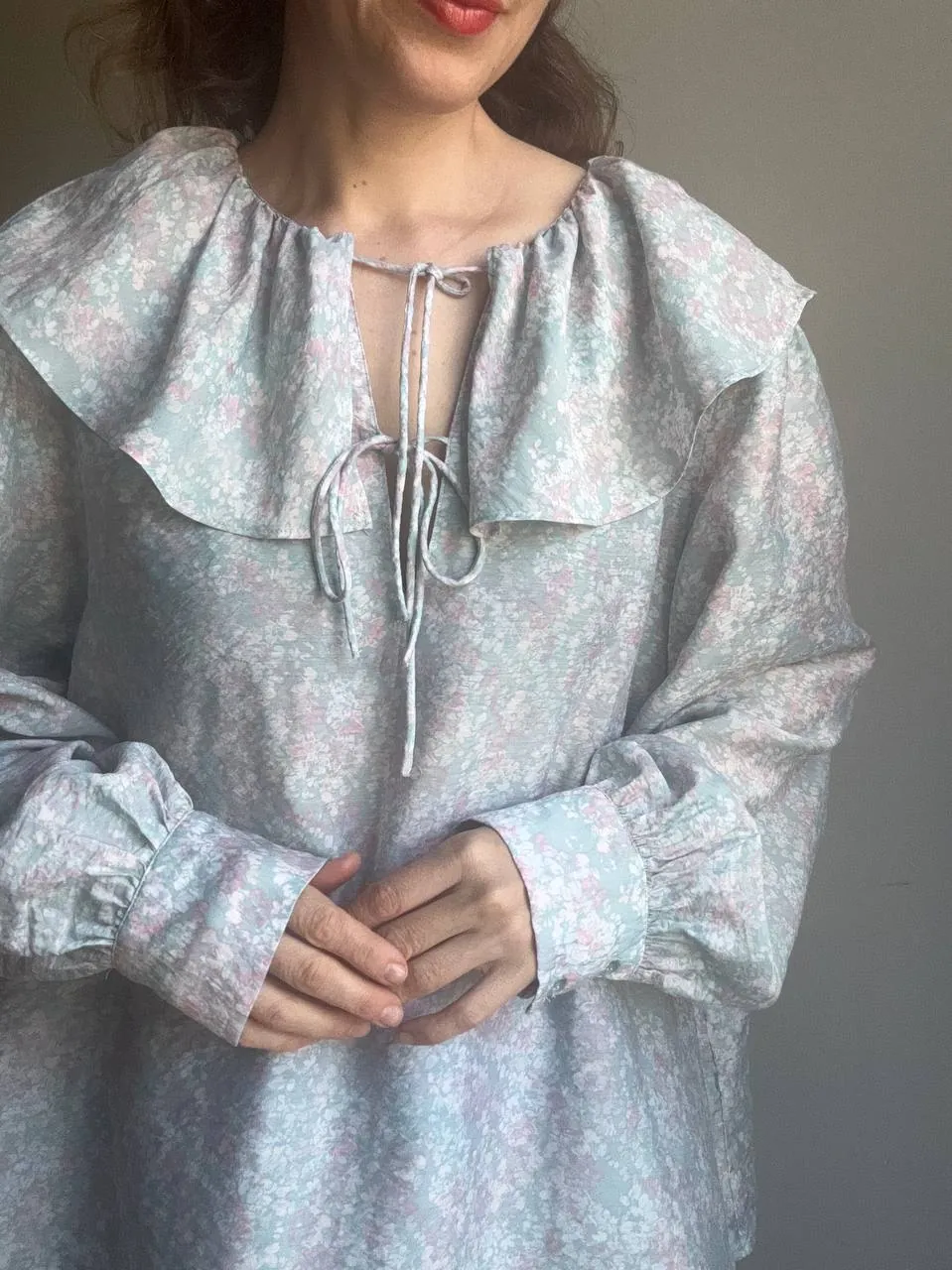 Блуза с воротником H&M, размер XL 1