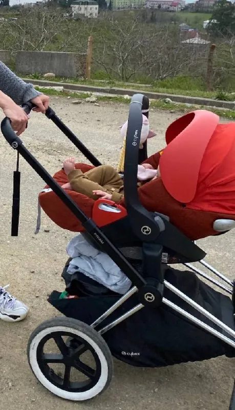 Коляска Cybex Priam Platinum красная 3