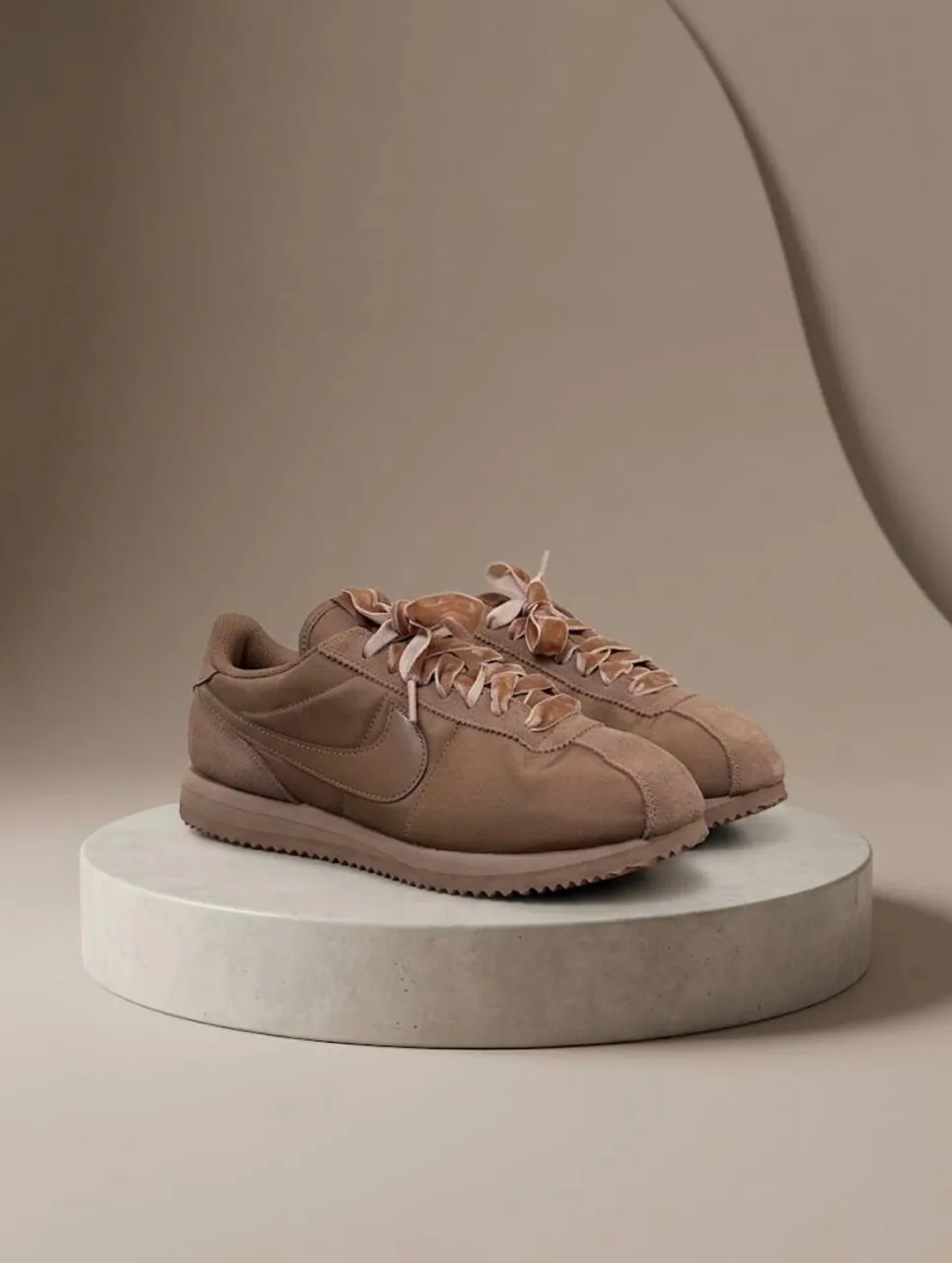 Кроссовки Nike Cortez коричневые замшевые вставки 2