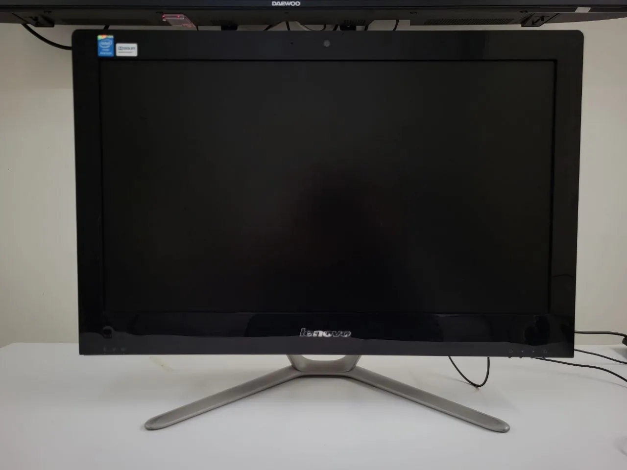 Моноблок Lenovo C440 с клавиатурой и мышью 2