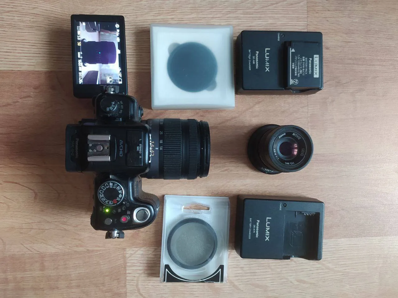 Фотоаппарат Panasonic Lumix GH-2 с объективами 1