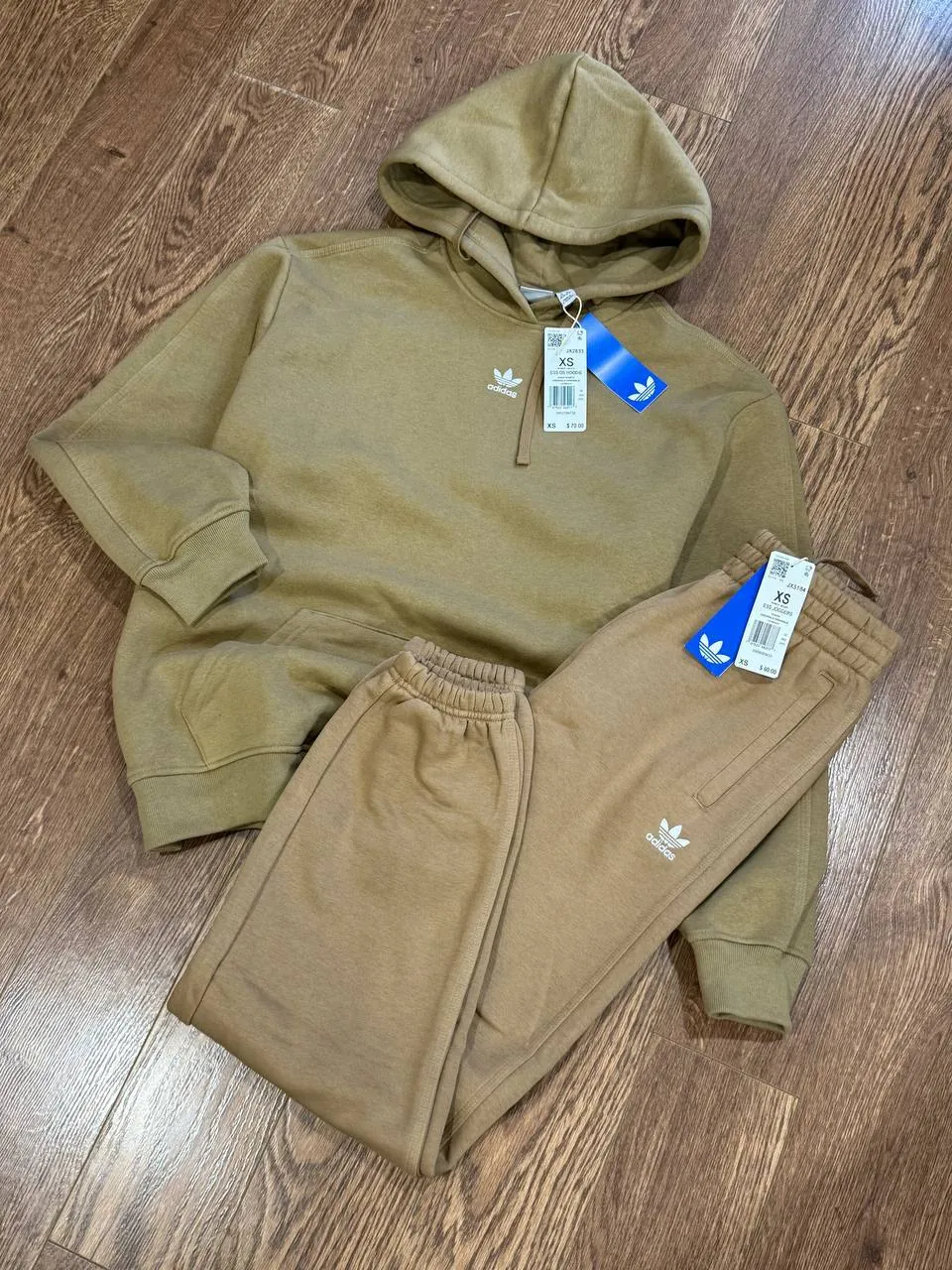 Новый женский костюм Adidas размера XS-S 1